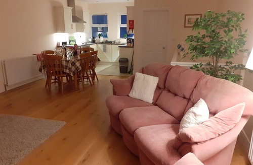 Portrush House | Holiday house on the beach