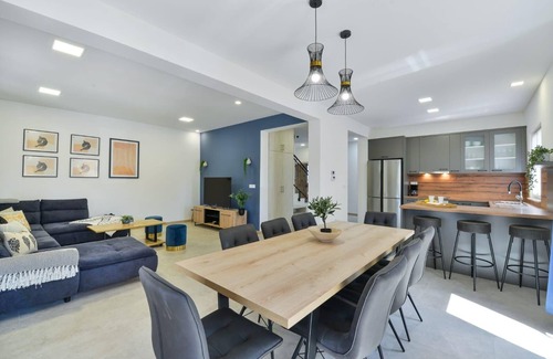 Barusici House | Holiday house Privlaka for 1 - 8 persons with 4 bedrooms - Holiday house