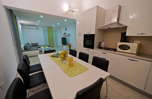 Skatari House | Holiday house Pula for 1 - 8 persons with 3 bedrooms - Holiday house