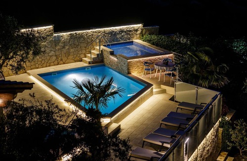 Razanj House | Holiday house Ražanj for 1 - 18 persons with 9 bedrooms - Row house