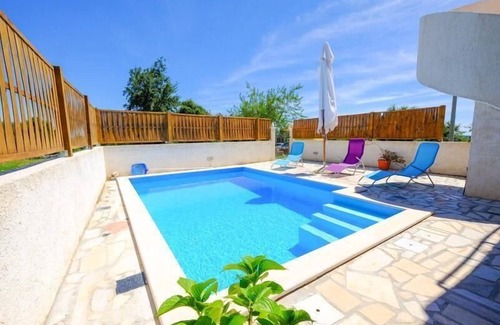Rebici House | Holiday house Rebici for 2 - 6 persons with 3 bedrooms - Twin house