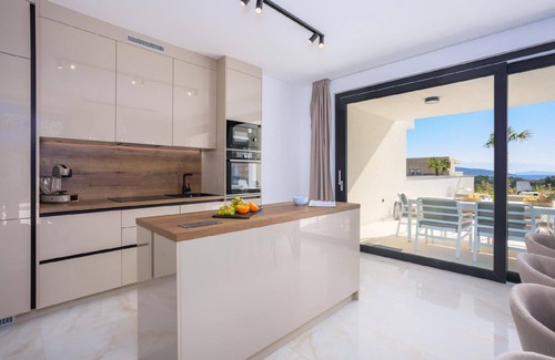 Risika House | Holiday house Risika for 1 - 8 persons with 4 bedrooms - Twin house