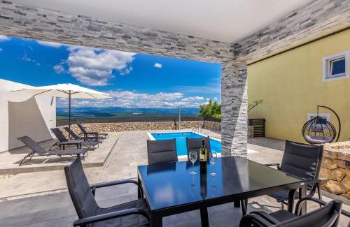 Vrh Villa | Holiday house San Michele