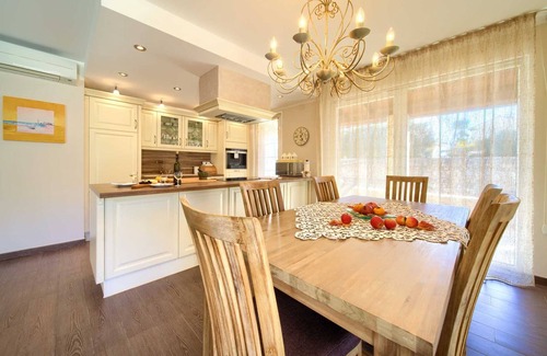 Porat Villa | Holiday house SEASCAPE II with heated pool near the sea