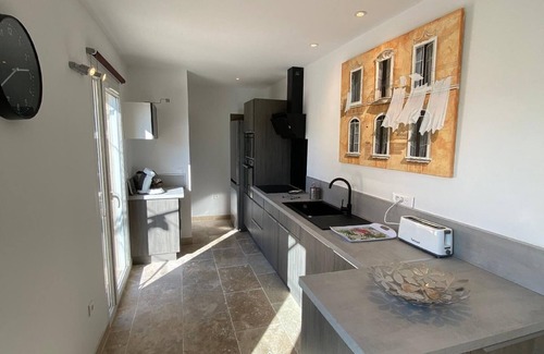 Tavel House | Holiday house Tavel for 1 - 6 persons with 3 bedrooms - Row house
