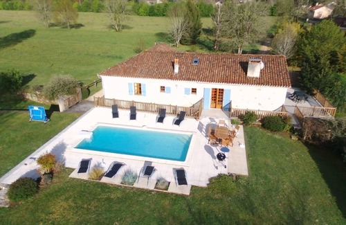 Saint-Pierre-de-Cole House | Holiday house Thiviers for 2 - 8 persons with 3 bedrooms - Holiday house