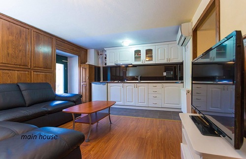Oslje House | Holiday house Topolo for 1 - 9 persons with 3 bedrooms - Holiday home