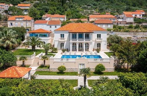 Trsteno House | Holiday house Trsteno for 1 - 12 persons with 6 bedrooms - Holiday house