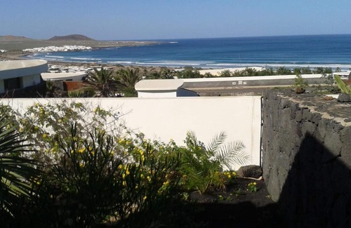 Urbanizacion Famara House | Holiday house Urbanización Famara for 1 - 4 persons with 1 bedroom - Holiday house