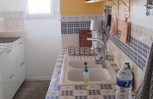 Violes House | Holiday house Violès for 1 - 4 persons with 2 bedrooms - Holiday home