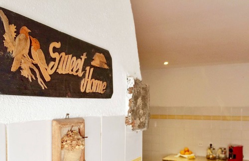 Ericeira Cottage | Holiday house w/ garden and small swimming pool 4 km to beach of Ribeira de Ilhas.