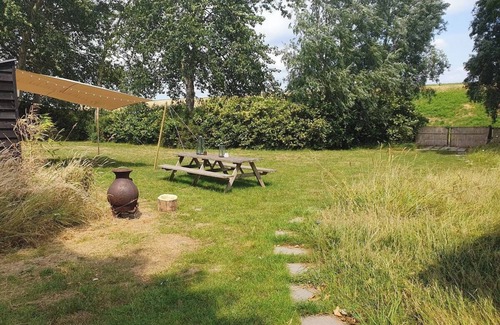Sint-Annaland Cottage | Holiday house with big garden by the sea!