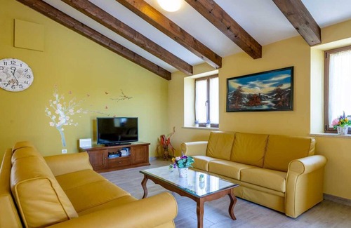 Farini Villa | Holiday house with 3 bedrooms, open outdoor kitchen and swimming pool
