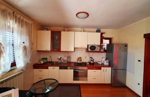 Pazin House | Holiday house with outdoor pool, balcony and close to the beach