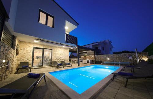 Sveti Anton House | Holiday house ZOROO with private pool