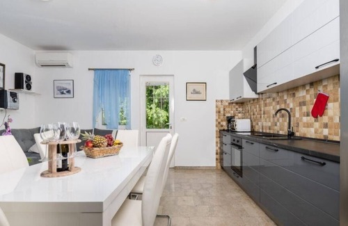 Zupanici House | Holiday house Zupanici for 8 - 10 persons with 4 bedrooms - Holiday home