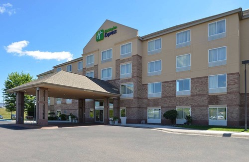 St Croix Falls Hotel | Holiday Inn Express St. Croix Valley, an IHG Hotel