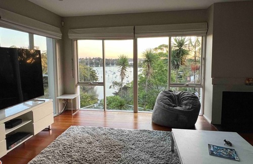 Northwood House | Holiday in this beautiful harbourside retreat.