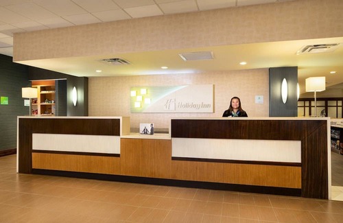 South Charleston Hotel | Holiday Inn and Suites Charleston West, an IHG Hotel