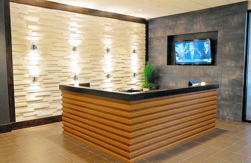 South Charleston Hotel | Holiday Inn and Suites Charleston West, an IHG Hotel