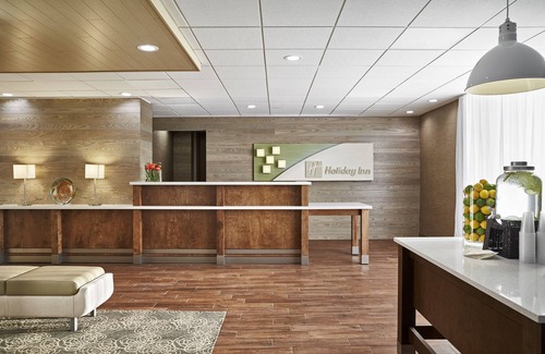 Eisenhower East Hotel | Holiday Inn Alexandria at Carlyle by IHG