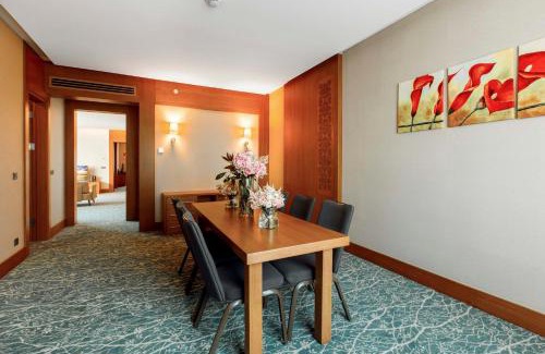 Baku Hotel | Holiday Inn Baku by IHG