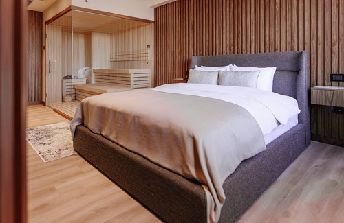 Novi Beograd Hotel | Holiday Inn Belgrade by IHG