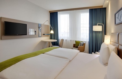 Friedrichshain Hotel | Holiday Inn Berlin - City East Side by IHG