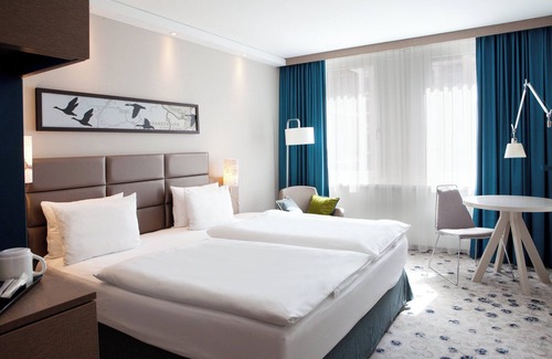 Friedrichshain Hotel | Holiday Inn Berlin - City East Side by IHG