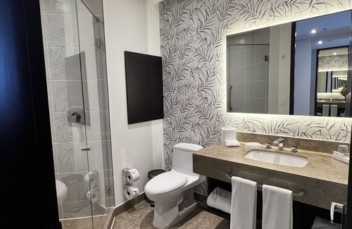 Calle 26 Hotel | Holiday Inn Bogota Airport by IHG