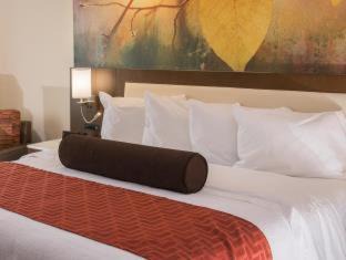 Brookfield Hotel | Holiday Inn Brookfield - Milwaukee by IHG