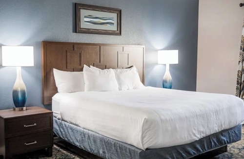 Port Canaveral Resort | Holiday Inn Cape Canaveral Beach Resort - Two-Bedroom Villa