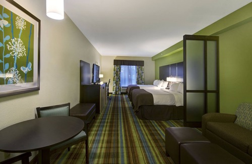 Christiansburg Hotel | Holiday Inn Christiansburg Blacksburg by IHG