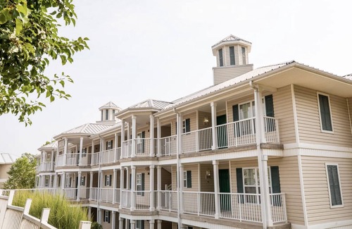 Sheridan Condo | Holiday Inn Club Fox River Resort 2br ~ Friday check-in