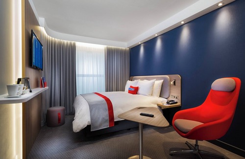 Velizy-Villacoublay Hotel | Holiday Inn Express Paris - Velizy by IHG