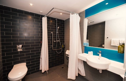 Roissy-en-France Hotel | Holiday Inn Express Paris - CDG Airport by IHG