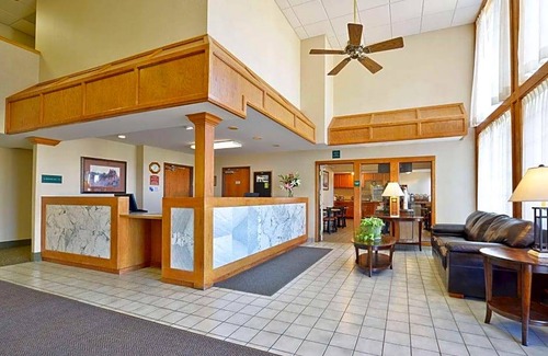 Blackwell Hotel | Holiday Inn Express & Suites Blackwell, an IHG Hotel