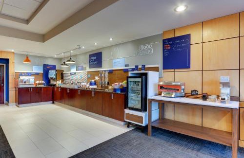 Aberdeen Hotel | Holiday Inn Express Aberdeen-Chesapeake House by IHG