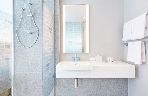 Adelaide Central Business District Hotel | Holiday Inn Express Adelaide City Centre by IHG