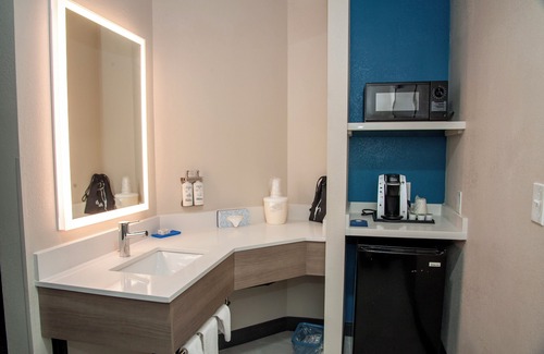 Tucson Hotel | Holiday Inn Express Airport - Tucson by IHG