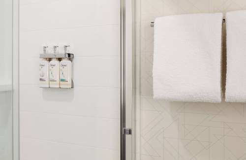 Joplin Hotel | Holiday Inn Express And Suites Joplin Southeast by IHG