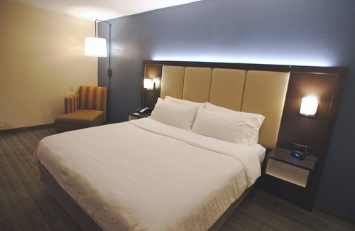 Anderson Hotel | Holiday Inn Express Anderson by IHG