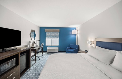 Woodfin Hotel | Holiday Inn Express Asheville Woodfin by IHG