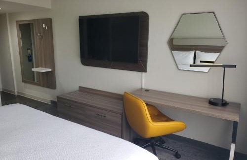 Town Center Hotel | Holiday Inn Express - Atlanta-Kennesaw by IHG