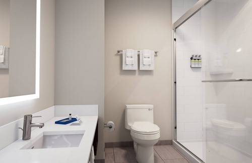 Pumphrey Hotel | Holiday Inn Express Baltimore - BWI Airport NE by IHG