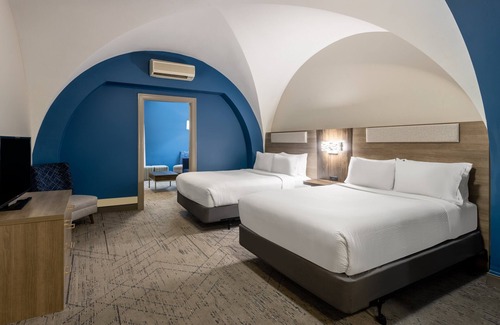 Downtown Baltimore Hotel | Holiday Inn Express Baltimore Downtown, an IHG Hotel