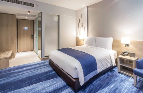 Huai Khwang Hotel | Holiday Inn Express Bangkok Soi Soonvijai by IHG
