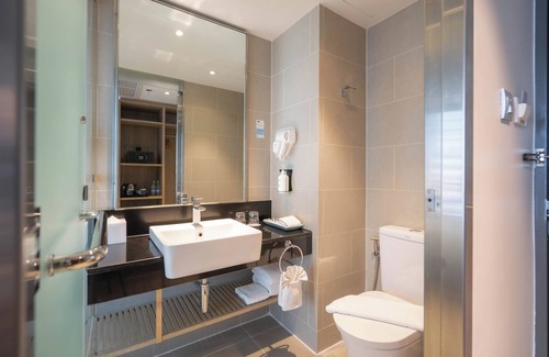 Huai Khwang Hotel | Holiday Inn Express Bangkok Soi Soonvijai by IHG