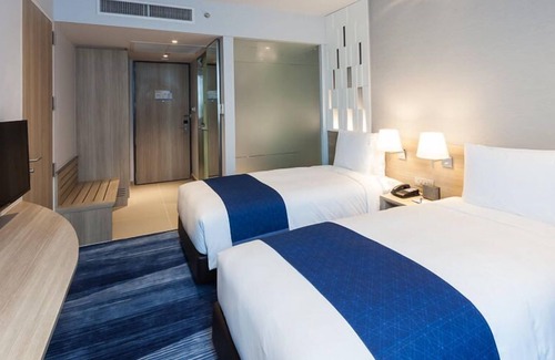 Huai Khwang Hotel | Holiday Inn Express Bangkok Soi Soonvijai by IHG
