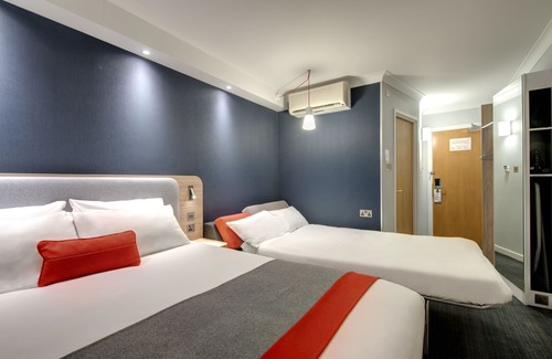 Bath Hotel | Holiday Inn Express Bath by IHG